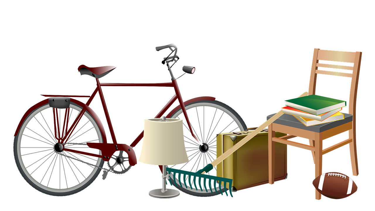 Yard Sale Garage Sale Junk Rummage  - HISdesign / Pixabay